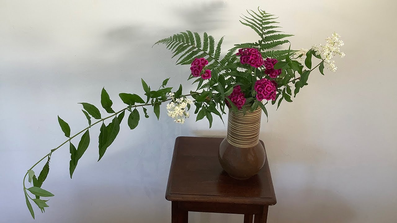 How To Make A Simple Sweet William Vase Of Flowers Ikebana Style