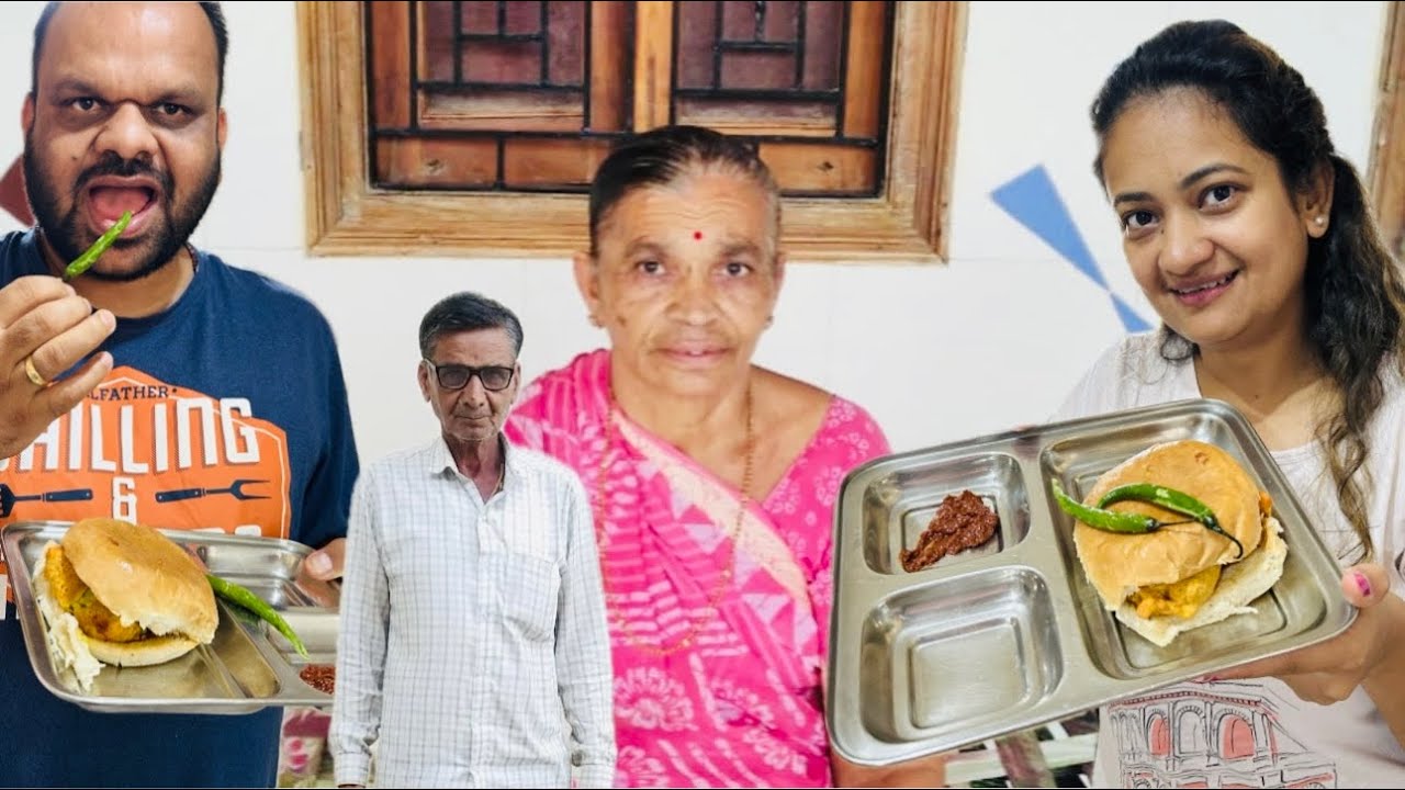 Saas sasurji ko bulaya uk ! Vada pau ek dam yummy banaye!