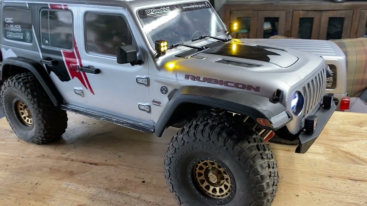 Axial scx6 rig updates , Rock lights and 5th scale servo mods