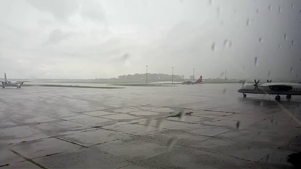 Vietnam Airline takeoff during raining in Wattay aitpirt Vientiane