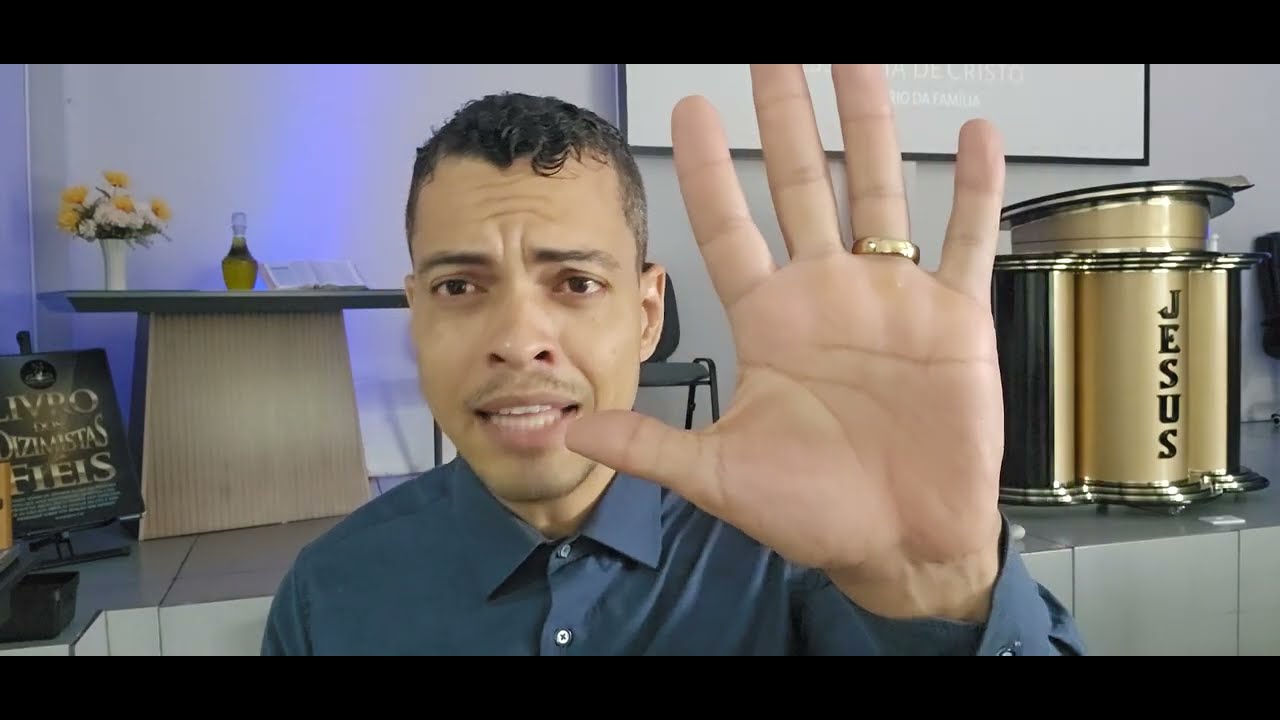 ORAÇÃO DA MANHÃ renova as forças, restaura a esperança e traz vida nova para todo espírito abatido. 