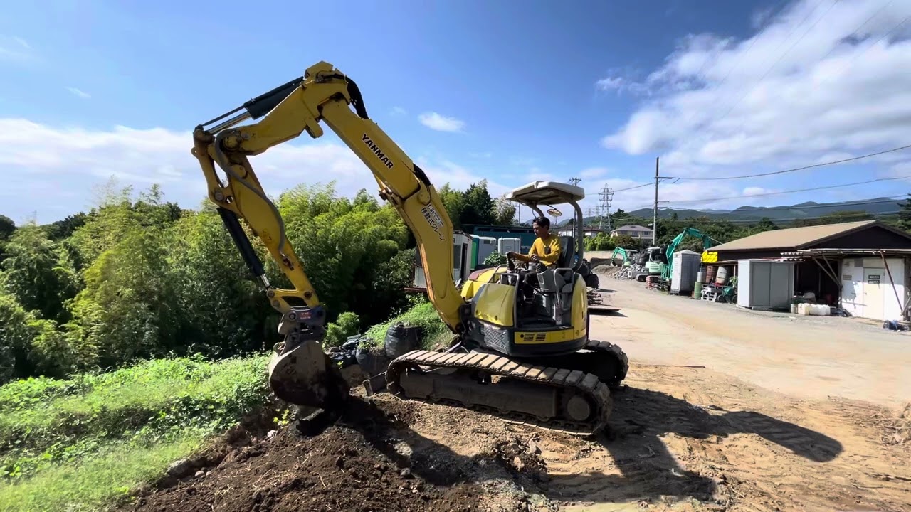backhoe operator part 101025