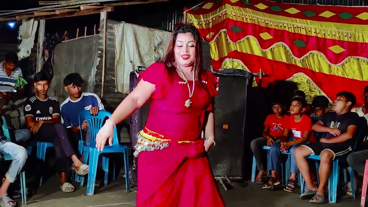 💃 Ami Dekhte Lale Lal | আমি দেখতে লালে লাল | বিয়ে বাড়ির অস্থির নাচ |  | Item Girl Suborna