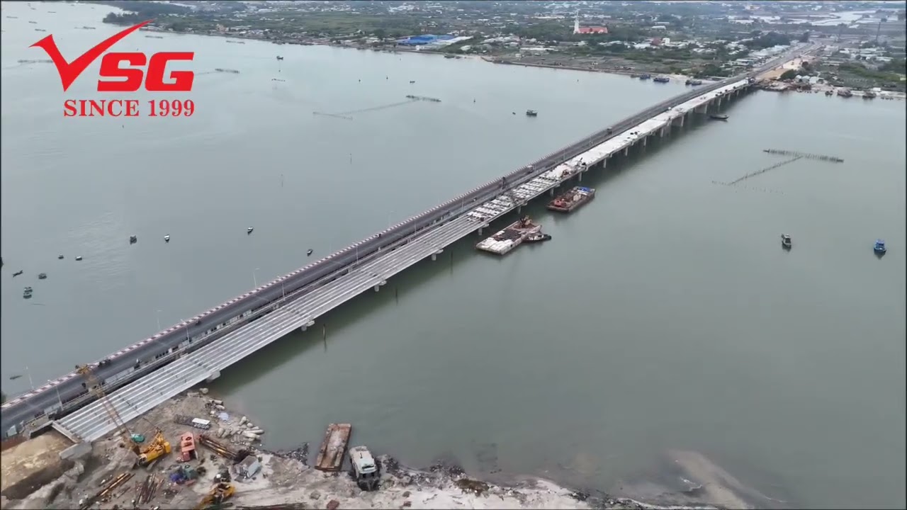 CÚ HÍCH GIẢM PHÍ VẬN TẢI THUỶ