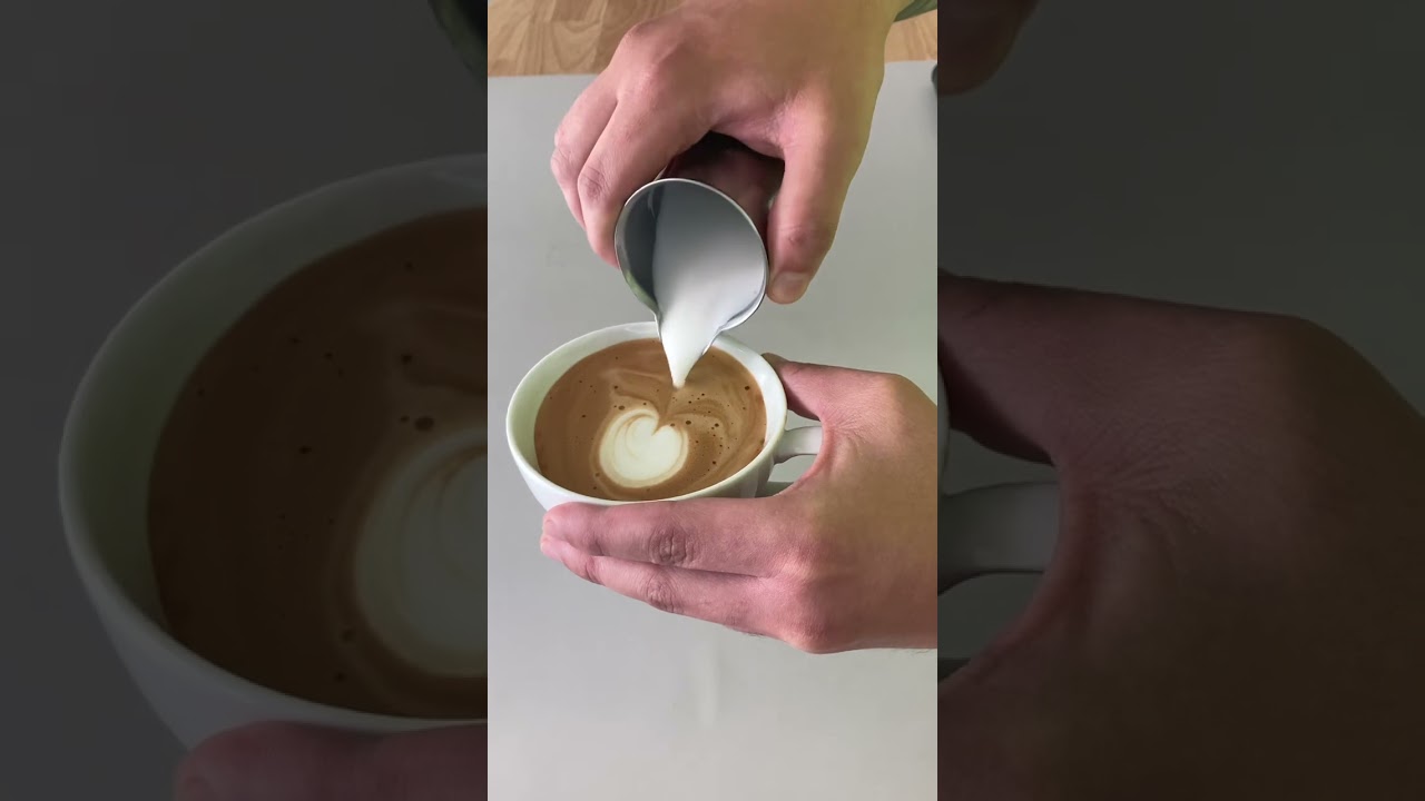 Arte Latte en casa con ESPUMADOR🔥|| Coffee Art || Barist Skills