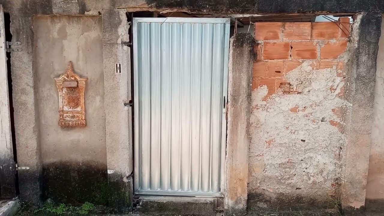 Instalação de portão social, portão feito à mão com metalom e chapa búzios galvanizada | #046