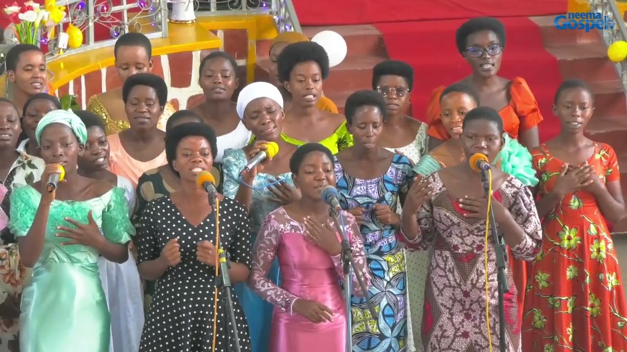 Araganje//Chorale y'URWARUKA//Eglise Pentecote de Kinama