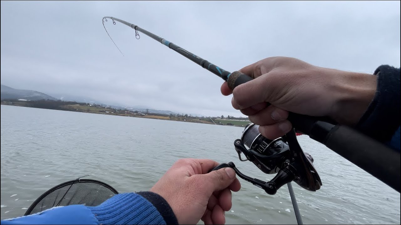 Pobegao sa posla na pecanje, februarske deverike na Gruži - bream fishing on lake Gruža!