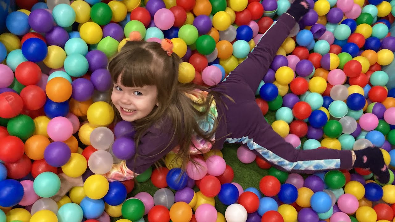Едем отмечать день рождение другу в игровой центр Тики Вики🥳🎈