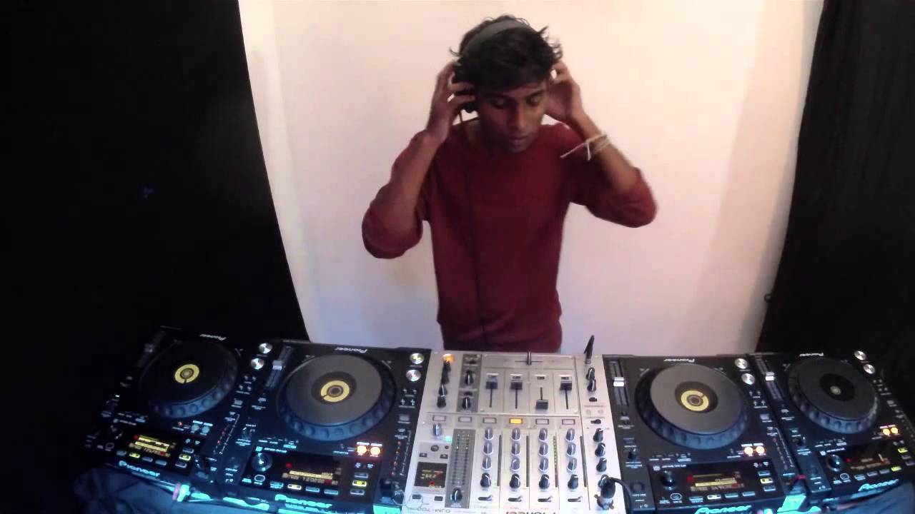 In Da Saloon Present : DJ/PRODUCER  ASH