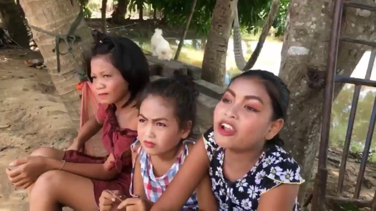 ញ៉ាំនំស្រួយ ស្វីស (Swizz) ស្រួយ!! ឆ្ងាញ់!! , Rathanak Vibol | Yong Ye