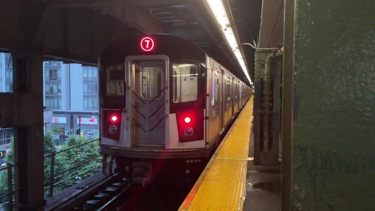 IRT/BMT Subway: (7) and (N) Train Action During a Stormy Evening