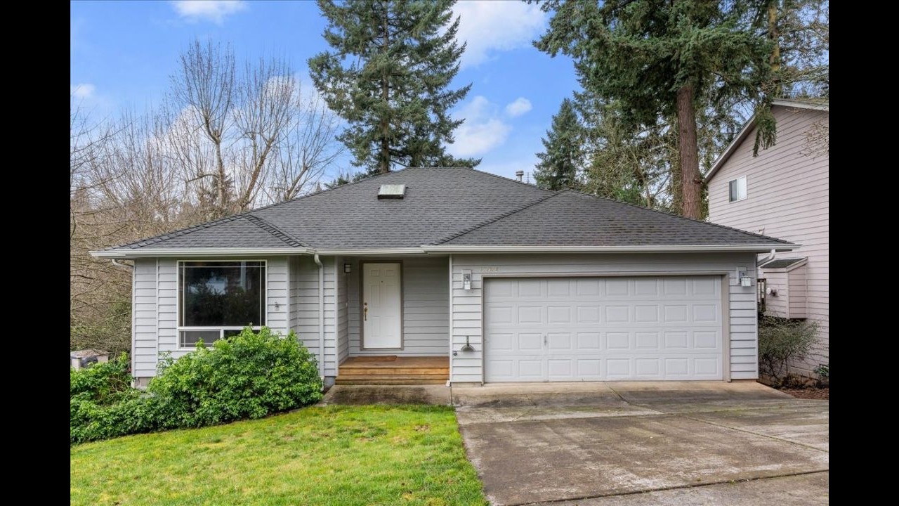 1064 Ashwood Ct SE
