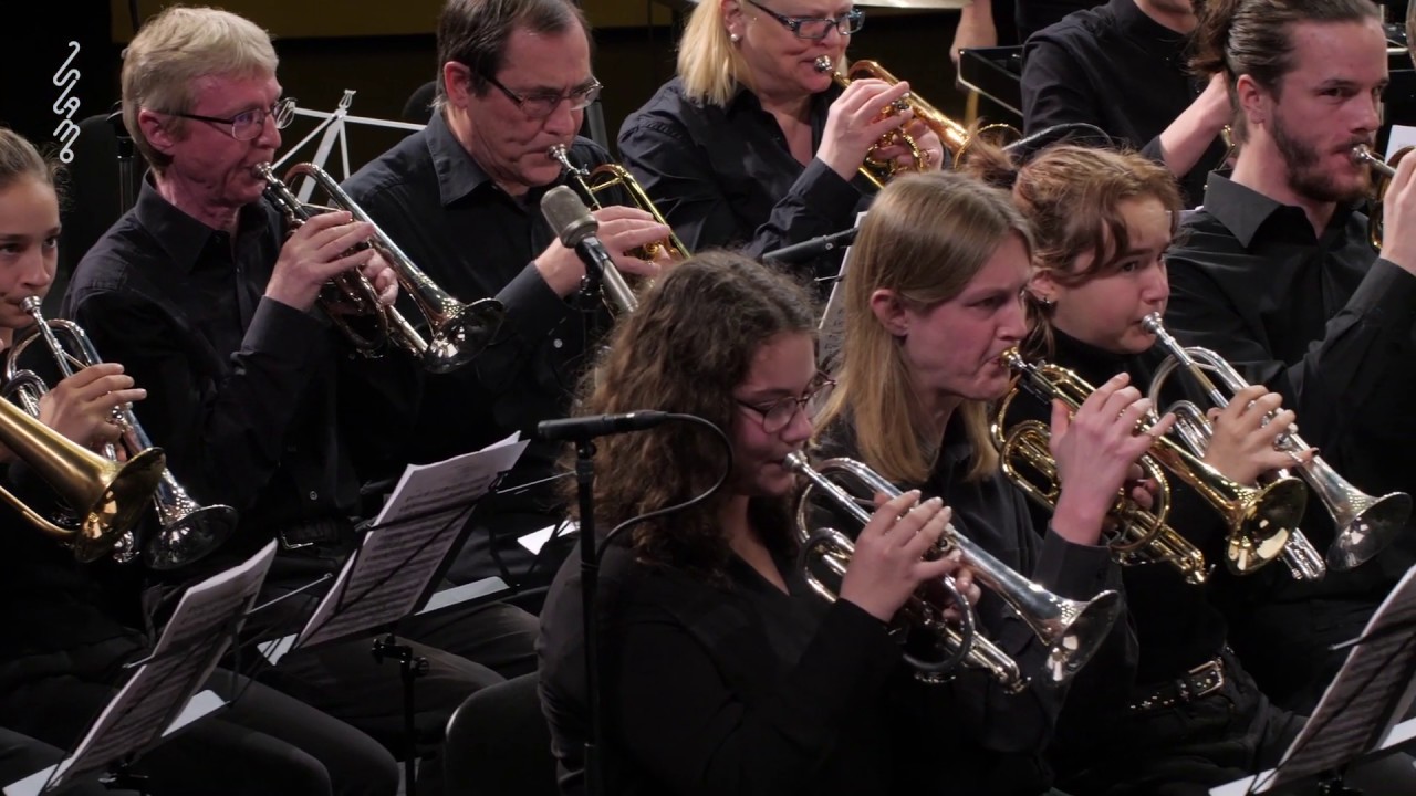 Lloyd - Cuthbert Howard (arr. Luc Vertommen) door A.M. Brass
