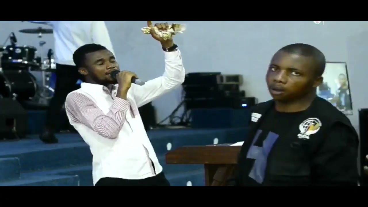 David_Abeta_Lindanda_ avec Moise_Falanga @MinisterNathanJordyMafukua @EGLISELACOMPASSION #jesus 