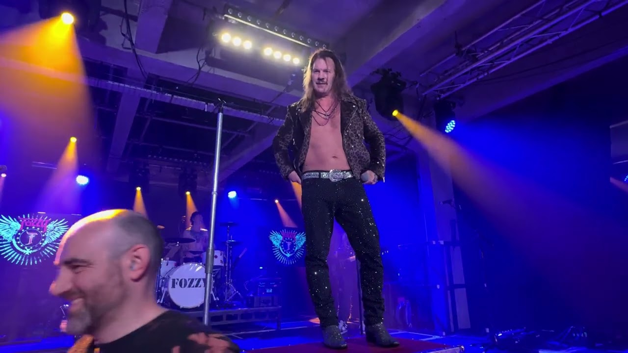 Fozzy singing SOS ABBA/three blind mice Glasgow 14-02-2026