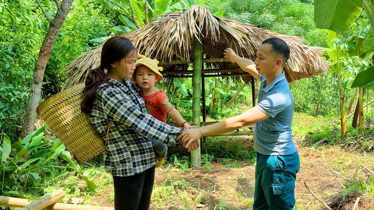 Kind police officer helps single mother find new place to live after ex-wife kicks her out