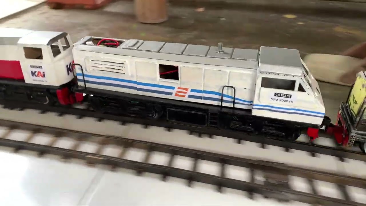 Kereta Api 3 Lokomotif CC206,203,201 #keretaapi #keretaapiindonesia #miniaturkeretaapi #mainan