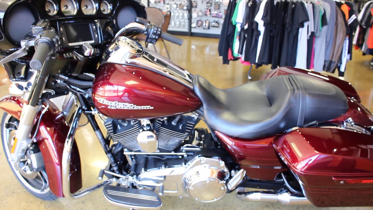 Mysterious Red Sunglo 2014 Harley-Davidson® Street Glide® Special FLHXS