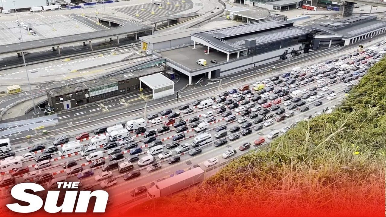 Dover hit with 5-HOUR traffic jams after &lsquo;critical incident&rsquo; at port