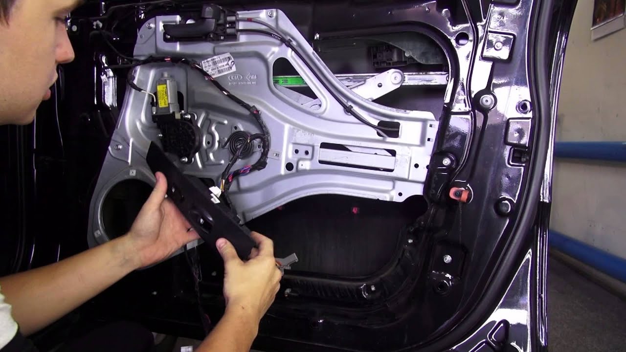Как разобрать дверь, вынуть стекло Kia Sportage 2004—2010