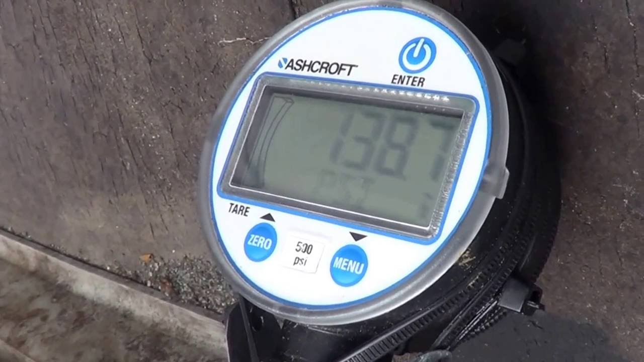 Diagnosing a damaged scroll compressor with very low capacity