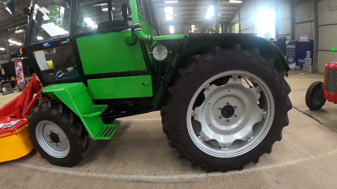 1983 Deutz-Fahr Intrac 2004 3.8 Litre 4-Cyl Diesel Tool Carrier Tractor (70 HP) with Niemayer Topper