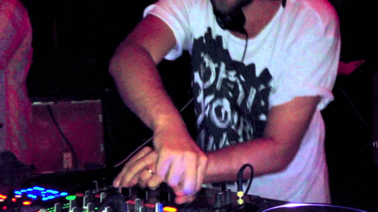 Luca Agnelli @ Turmalin Disco (Lipari - Isole Eolie) 28-07-12 (1)