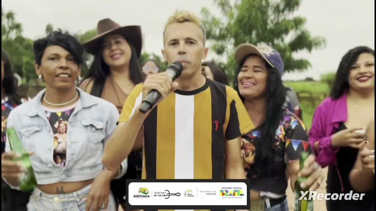TRAKINOS OFICIAL- O PISEIRO ENVOLVENTE M&Uacute;SICA OFICIAL