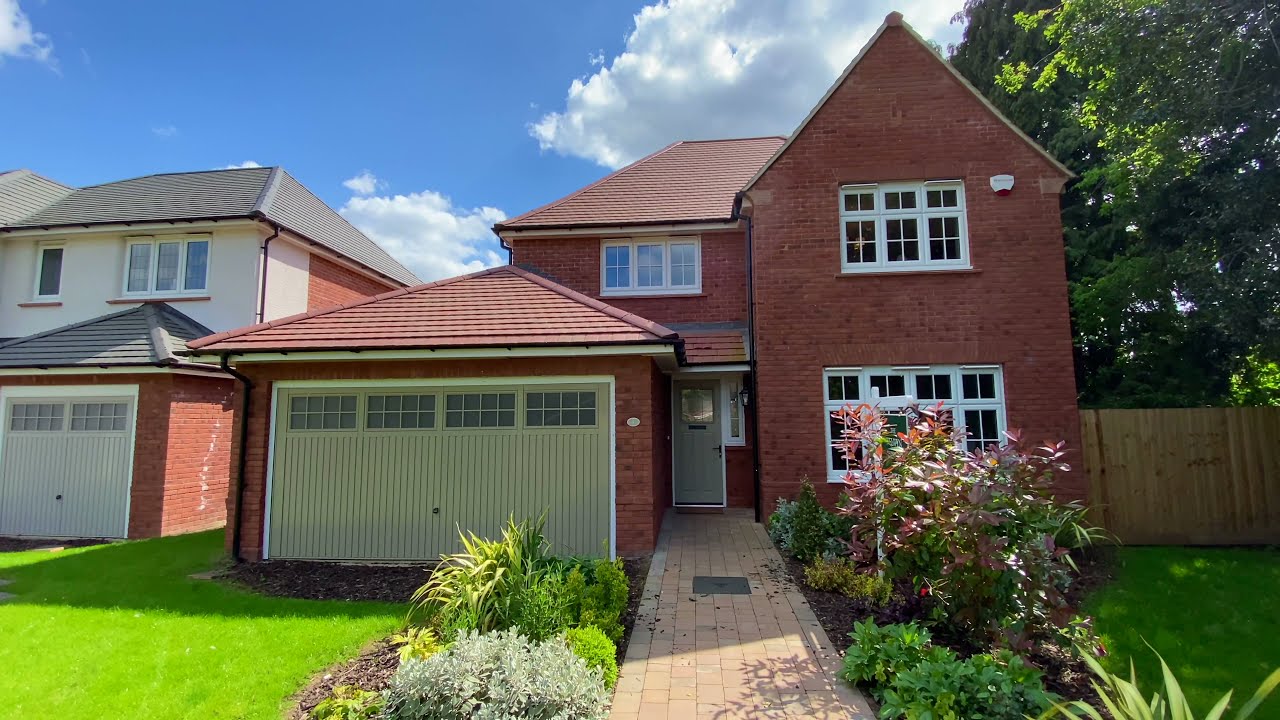 The Welwyn with Conservatory Extension | Redrow