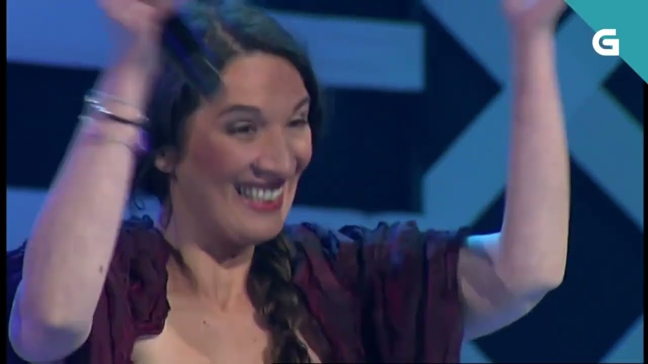 Leilía canta con Dulce Pontes 'O verdegaio' 21/03/2014
