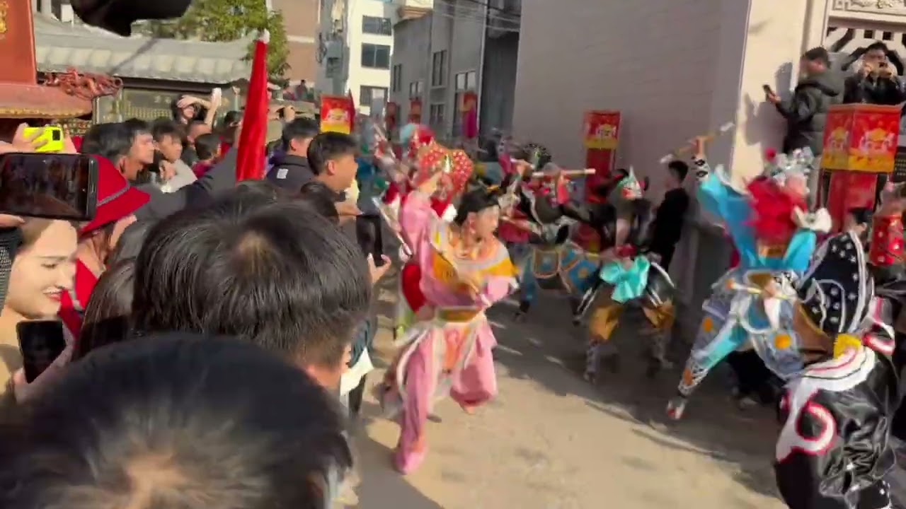 带越南老丈人感受福建风俗，第一次见这阵仗太震撼中国还有啥习俗 #越南媳妇 #中外夫妻 #跨国生活#三农