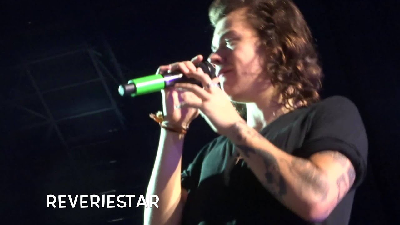 One Direction - Don't Forget Where You Belong (Louis & Harry Focused). OTRA Singapore, 11 March 2015