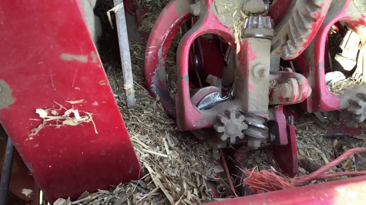 Hesston 4750 Slow Motion Video