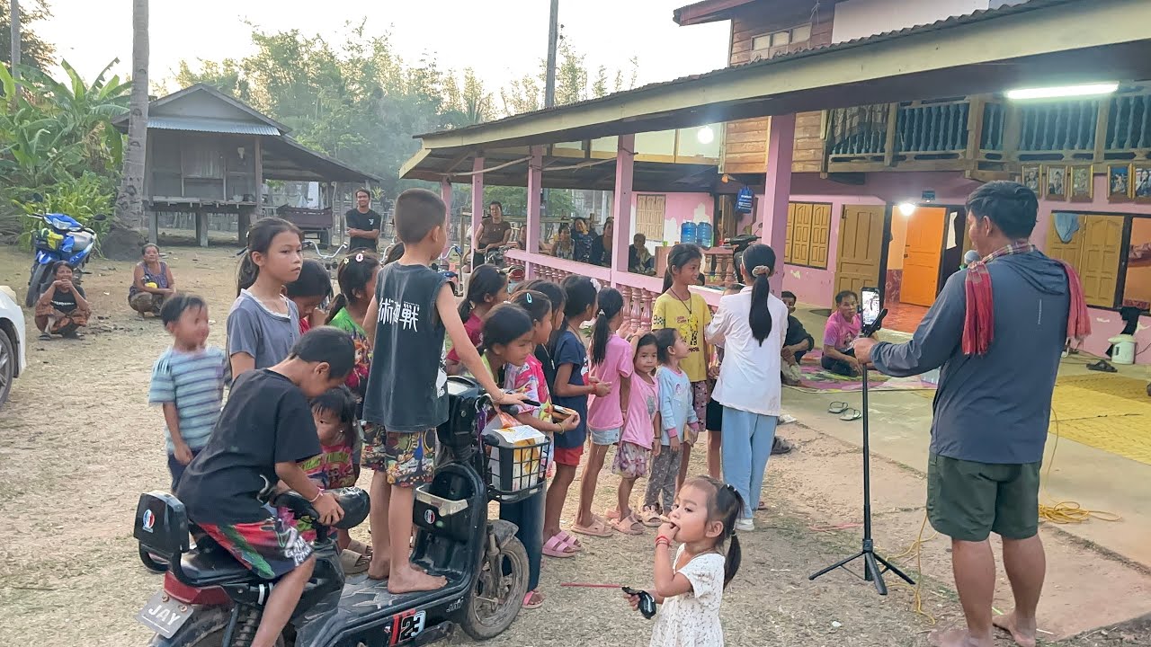 ถึงบ้านเกิดธิดาลาว อบอุ่นสุดหัวใจ