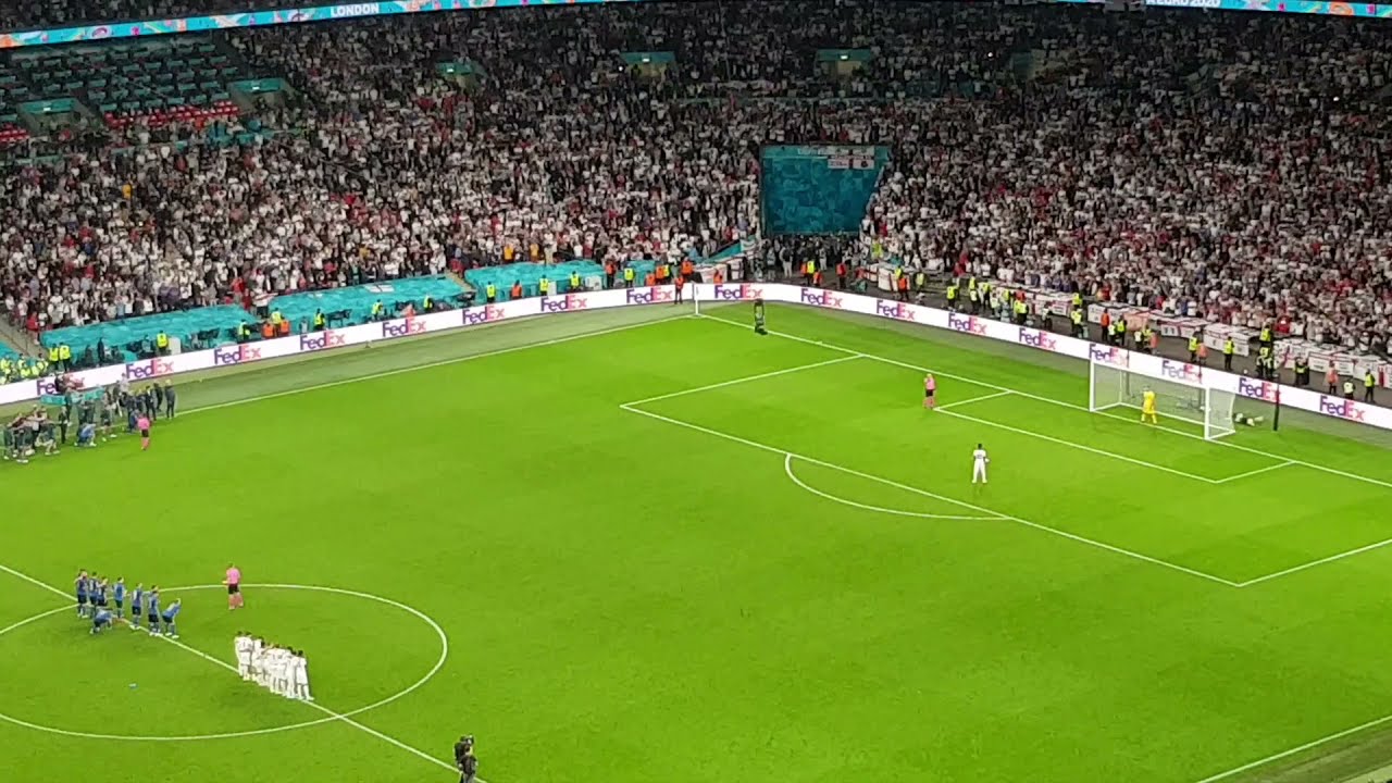 DONNARUMMA SAVES SAKA'S PENALTY TO WIN EURO 2020 FOR ITALY OVER ENGLAND - LIVE AT WEMBLEY STADIUM!!