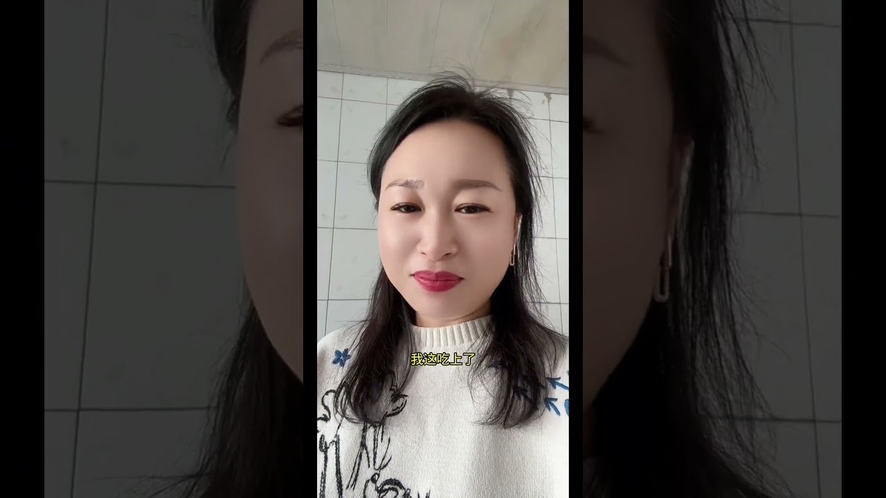 一定要善待我们的妈妈，她下辈子不会再来了，母亲的大半生都是为我们而活的，不要和妈妈说些难过的是事情，因为她帮不上我们，而且会因此吃不下睡不着，门前有车不算富，家中有娘才是福，不一定给她多少钱算孝敬，