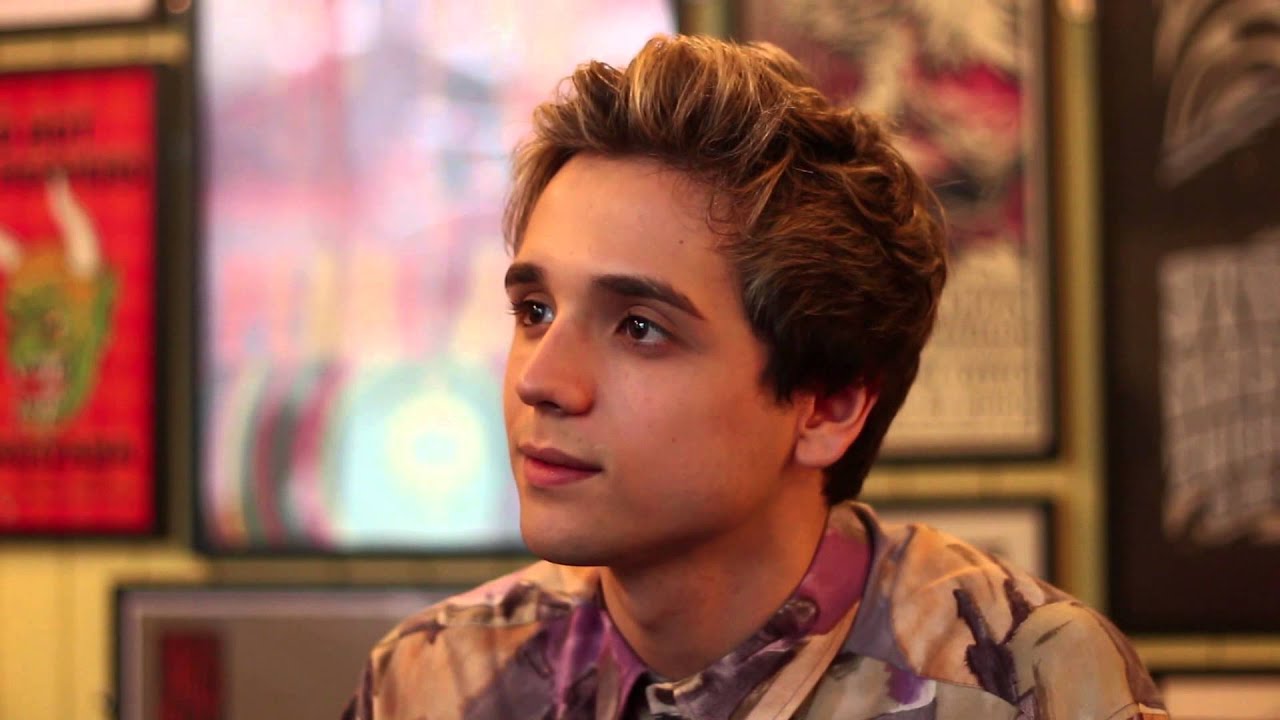 Elyar Fox Interview - Part 1: Pop Scoop!