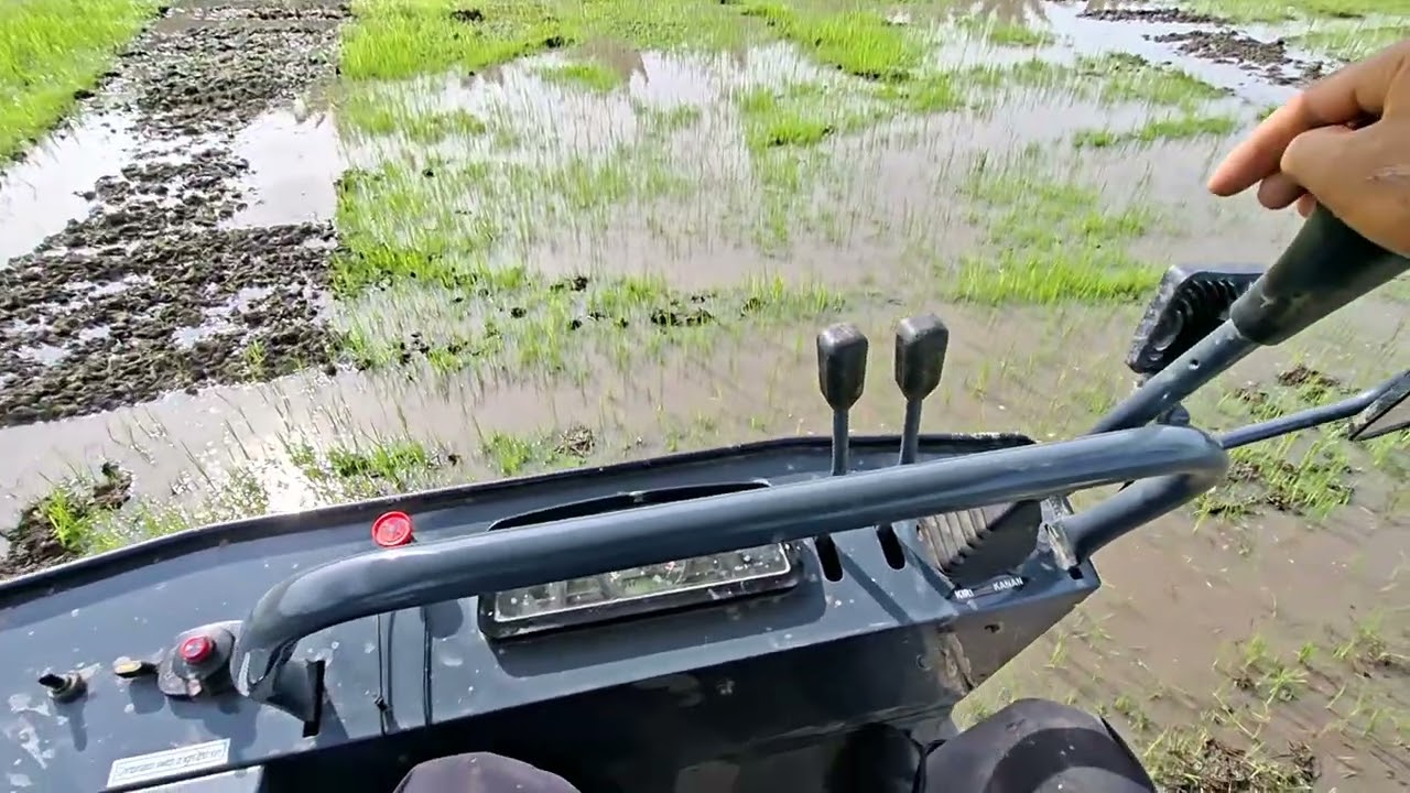Mengoperasikan rotavator maxxi rota100