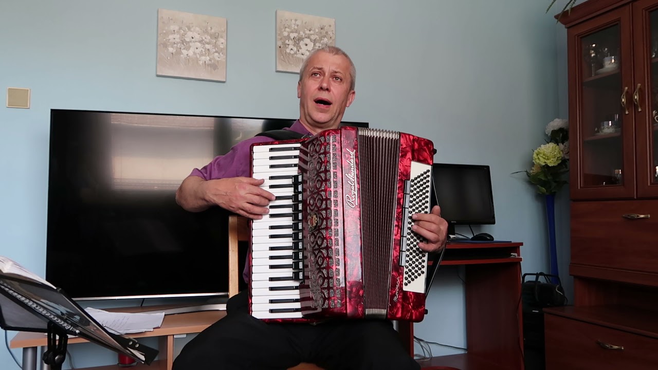Naše slípka kropenatá, Před Vejtoňskou hospodou (akordeon) - Karel Zapletal