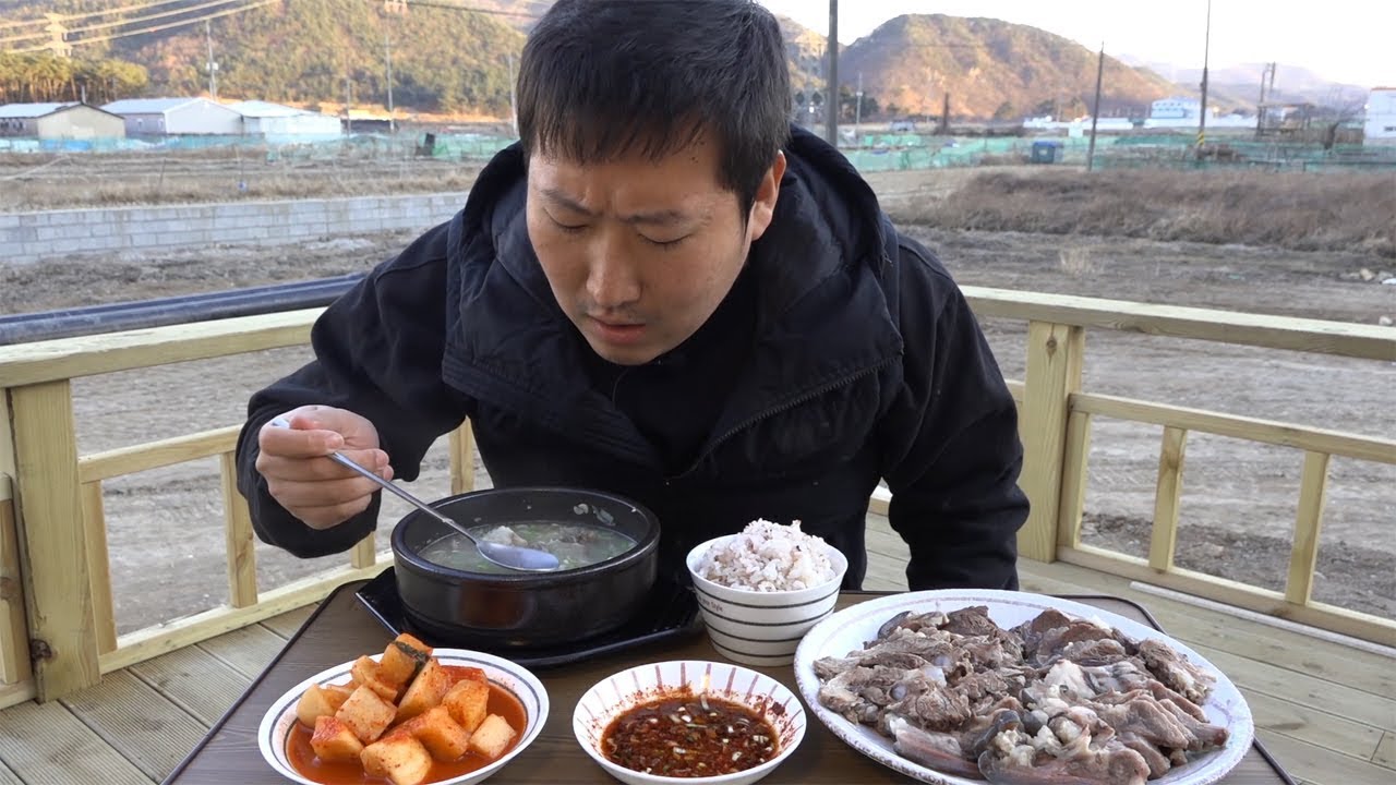 새 아이템! 가마솥에 삶은 [[소머리곰탕&소머리수육(Ox Head Soup)]] 먹방!! - Mukbang eating show