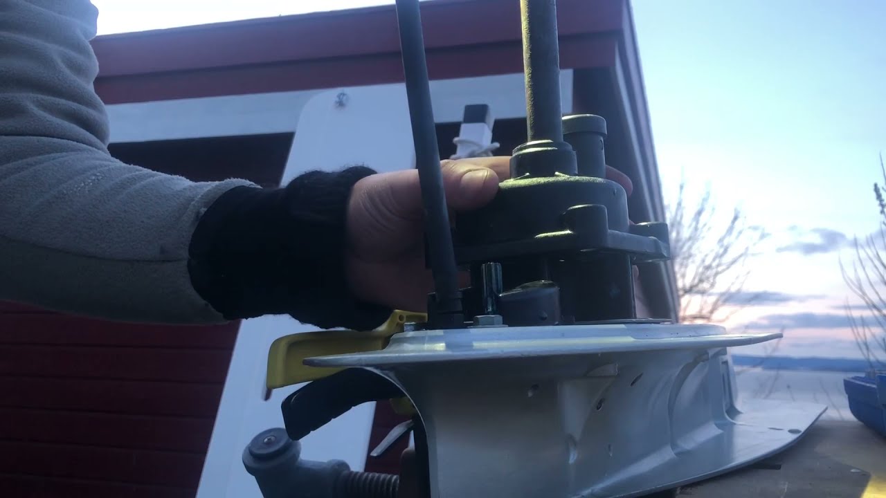How to change Honda 115 impeller, Subscribe for more videos. wather pump. Bytte impeller Norwegian