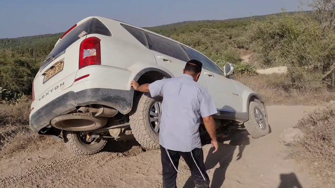 SsangYong NEW REXTON G4 vs REXTON W and old REXTON's 2005-2011  OFF ROAD ISRAEL