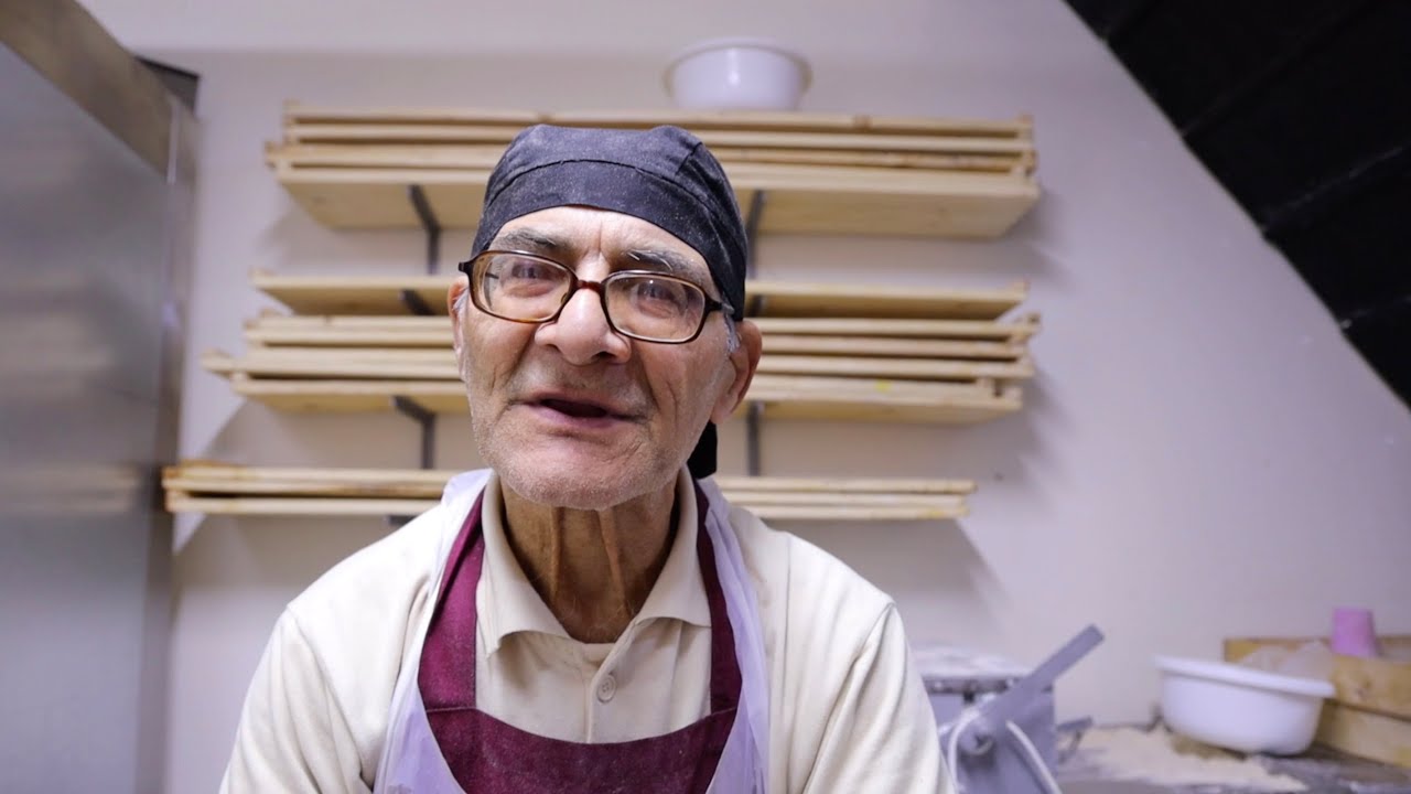 Traditional Whole Grain Manakish, From South Lebanon to Beirut: MOSHTAH SITTI. (مشطاح ستّي)