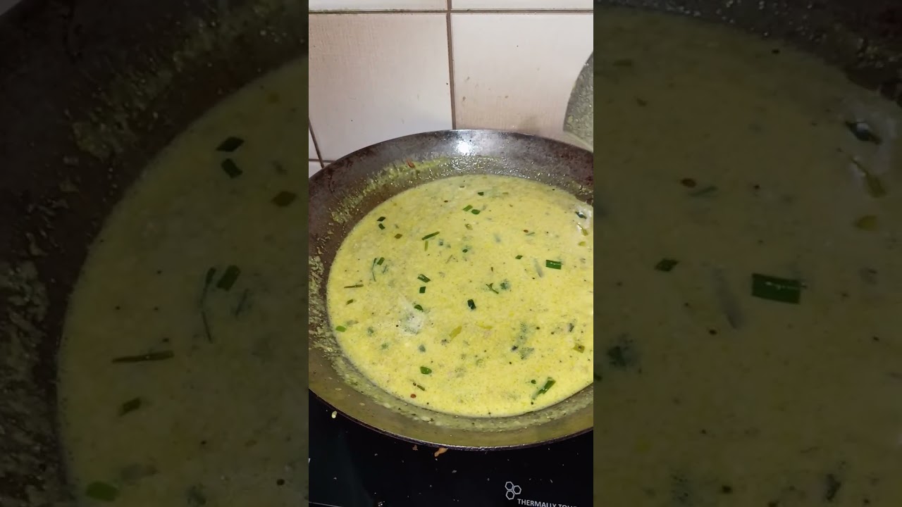 Rajasthani style lahsuniya kadhi 😋😋#Shri Haridas Priti ki life viral video 