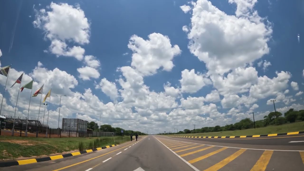 Gaborone - Road to the border - Driving Tour - Botswana 🇧🇼 