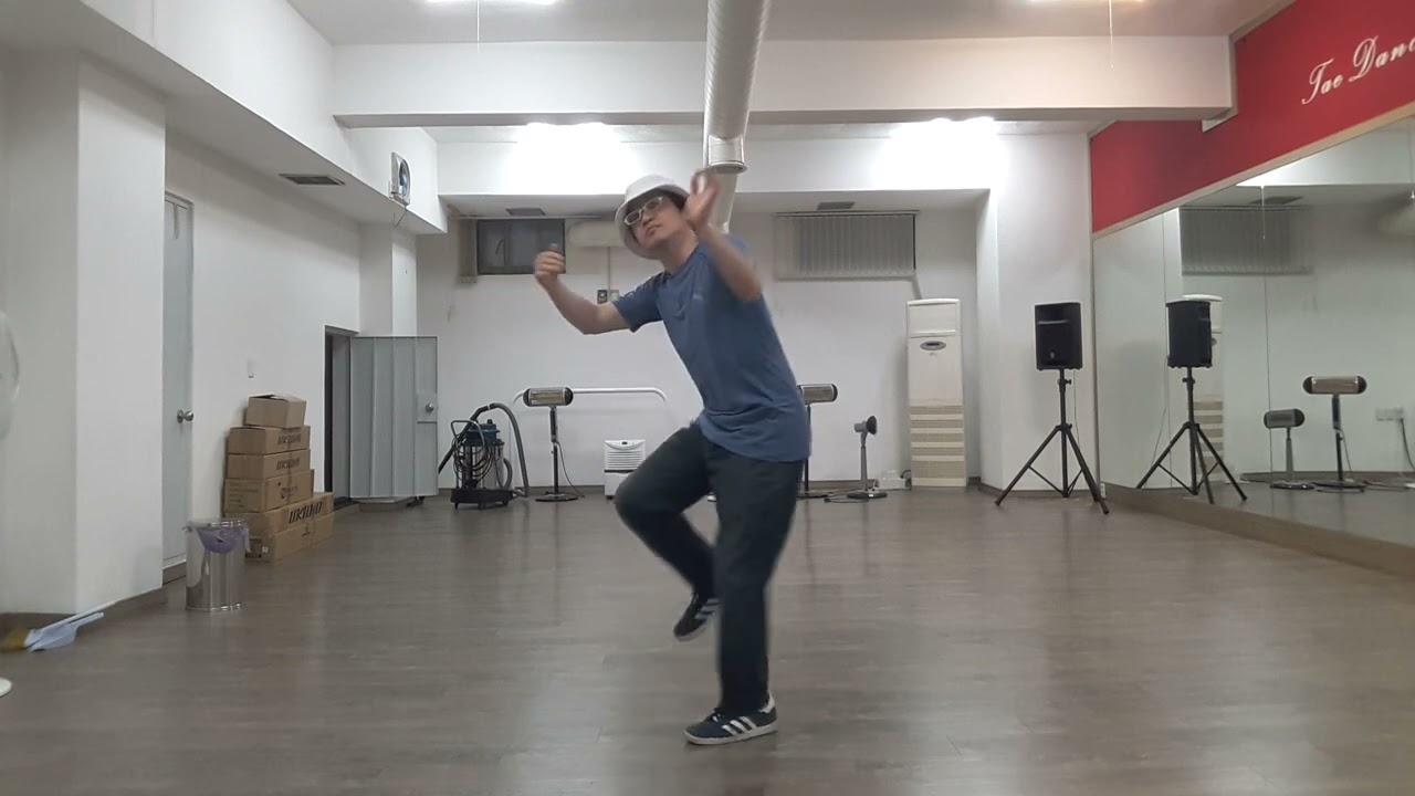 Tae Popping to Is It Scary by Michael Jackson
