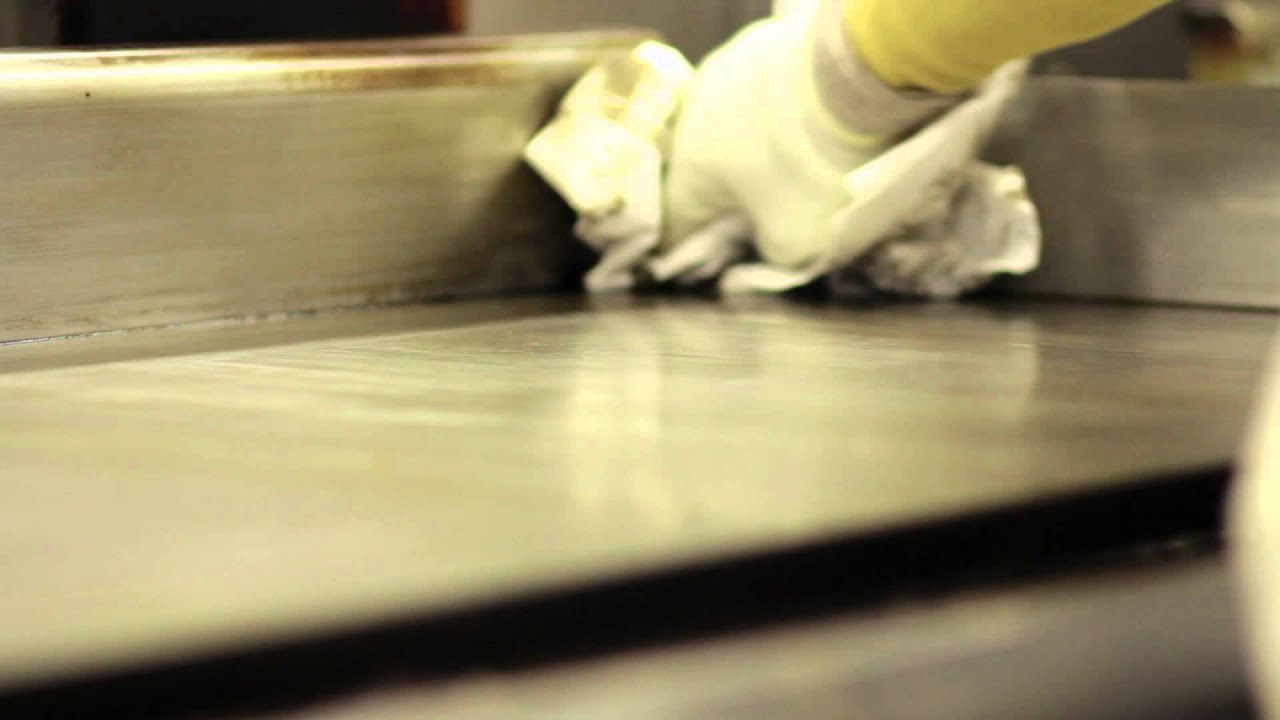 Dining - Flat Top Grill Cleaning