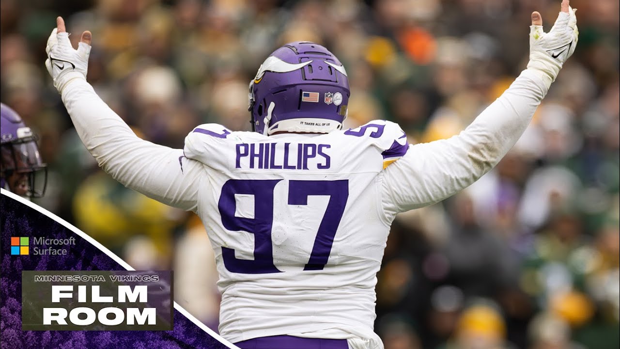 Harrison Phillips' Agility Helps Him Escape the Offensive Line & Be An Asset to The Defense