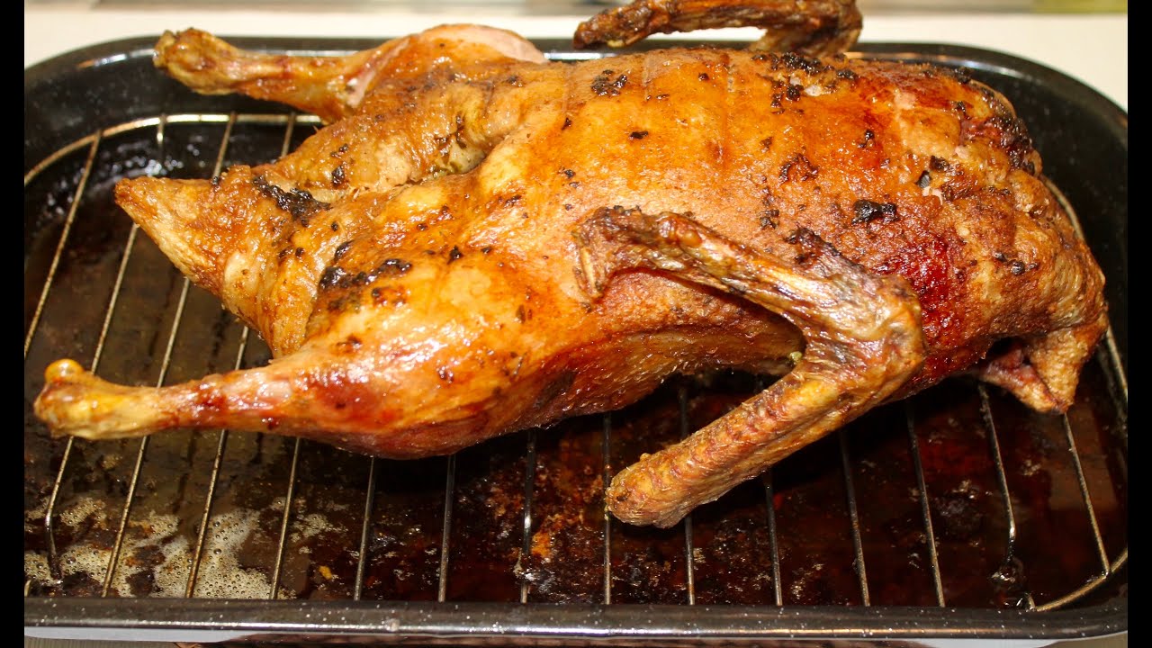 Pato assado no forno (Roast duck in the oven)